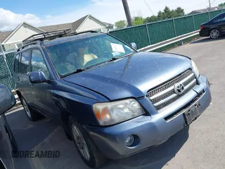 2006 Toyota Highlander z VIN JTEEW21A560012012, wystawiony jako IAAI lot #42529132 z przebiegiem 210 477 mil mil oraz . Historia ofert i sprzedaży dostępna na DreamBid. Obrazek 1.