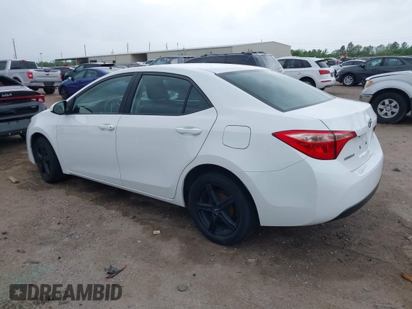 2019 Toyota Corolla L with VIN 5YFBURHE1KP930676, listed as a IAAI auction lot 41940047 with 82,885 mi miles. Bid and sale history available at carsss.com. Image 3.