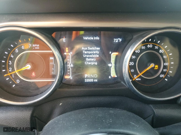 2018 Jeep Wrangler Unlimited Sahara with VIN 1C4HJXEN1JW225667, listed as a Copart auction lot 47231085 with 33,505 mi miles and Salvage Title. Bid and sale history available at carsss.com. Image 9.