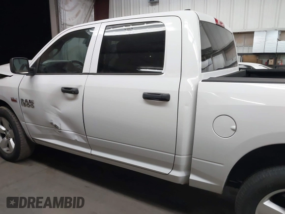 2013 Ram 1500 Express z VIN 1C6RR7KT0DS596371, wystawiony jako IAAI lot #42484590 z przebiegiem 132 743 mil mil oraz . Historia ofert i sprzedaży dostępna na DreamBid. Obrazek 15.