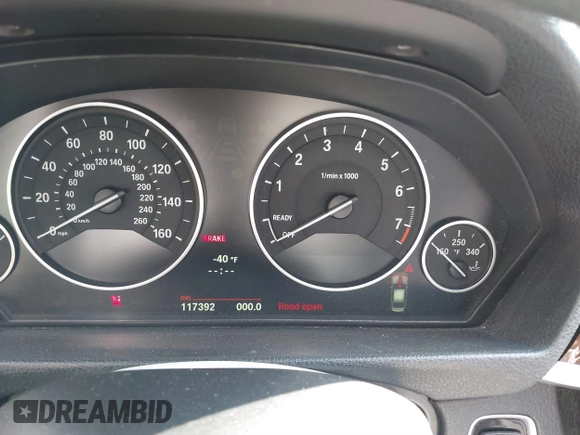 2013 BMW 3 Series 328i xDrive with VIN WBA3B5C55DF590224, listed as a IAAI auction lot 41348272 with 117,392 mi miles. Bid and sale history available at carsss.com. Image 7.
