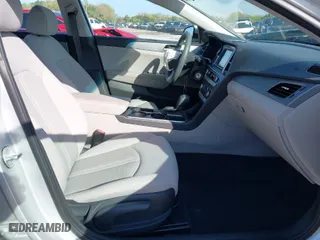 2018 Hyundai Sonata SE with VIN 5NPE24AF1JH709258, listed as a IAAI auction lot 41758999 with 60,544 mi miles. Bid and sale history available at carsss.com. Image 5.