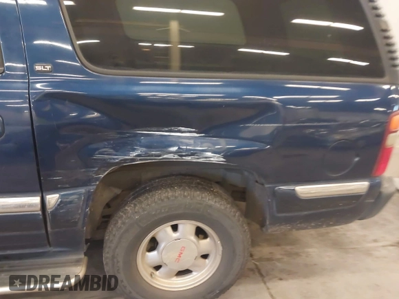 2000 GMC Yukon XL SLT with VIN 3GKFK16T3YG135321, listed as a IAAI auction lot 40952741 with 204,820 mi miles. Bid and sale history available at carsss.com. Image 13.