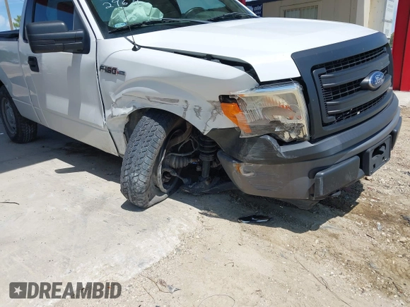 2013 Ford F-150 XL with VIN 1FTMF1EM9DKD83903, listed as a IAAI auction lot 40367820 with 91,412 mi miles. Bid and sale history available at carsss.com. Image 6.