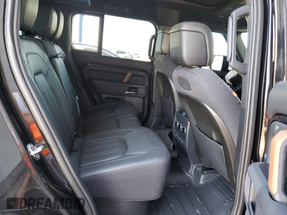 2020 Land Rover Defender X z VIN SALEX7EU7L2021063, wystawiony jako Copart lot #67714994 z przebiegiem 35 534 mil mil oraz Szkoda całkowita • Salvage title. Historia ofert i sprzedaży dostępna na DreamBid. Obrazek 10.
