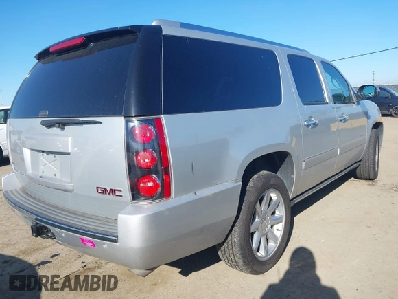 2010 GMC Yukon XL Denali with VIN 1GKUKMEF0AR176578, listed as a IAAI auction lot 41444927 with 175,100 mi miles. Bid and sale history available at carsss.com. Image 4.
