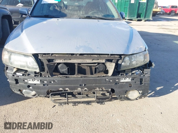 2004 Volvo S60 with VIN YV1RS59V942385429, listed as a IAAI auction lot 41659823 with 187,327 mi miles. Bid and sale history available at carsss.com. Image 6.