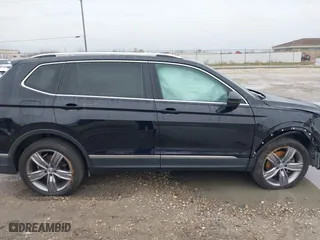 2019 Volkswagen Tiguan SEL Premium with VIN 3VV4B7AXXKM053709, listed as a IAAI auction lot 40840656 with 60,970 mi miles. Bid and sale history available at carsss.com. Image 13.