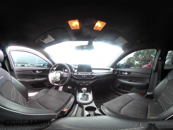 2021 Kia Forte GT-Line z VIN 3KPF34AD9ME333644, wystawiony jako IAAI lot #42367617 z przebiegiem 58 791 mil mil oraz . Historia ofert i sprzedaży dostępna na DreamBid. Obrazek 18.