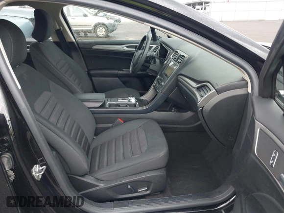 2019 Ford Fusion SE with VIN 3FA6P0HD8KR179507, listed as a IAAI auction lot 41701833 with 54,632 mi miles. Bid and sale history available at carsss.com. Image 5.