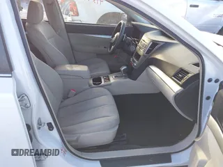 2011 Subaru Outback 2.5i z VIN 4S4BRCAC1B3434756, wystawiony jako IAAI lot #41394005 z przebiegiem 179 884 mil mil oraz . Historia ofert i sprzedaży dostępna na DreamBid. Obrazek 5.