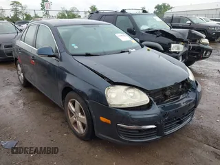2009 Volkswagen Jetta SE с VIN 3VWRM71K19M173800, выставлен на аукционе IAAI как лот 42236884 с пробегом 147 276 миль миль и . История ставок и продаж доступна на DreamBid. Изображение 1.