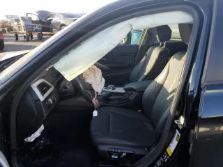 2018 BMW 3 Series 320i xDrive with VIN WBA8A3C51JA488330, listed as a Copart auction lot 42723395 with 0 mi miles and Salvage Title. Bid and sale history available at carsss.com. Image 7.