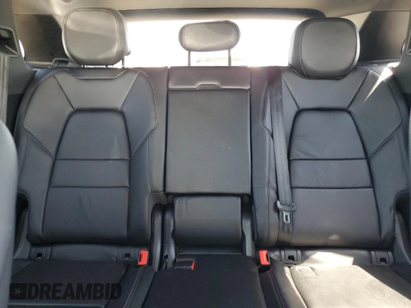 2023 Porsche Cayenne z VIN WP1AA2AY1PDA02553, wystawiony jako Copart lot #49001095 z przebiegiem Nie podano mil oraz Nie do naprawy • Non repairable. Historia ofert i sprzedaży dostępna na DreamBid. Obrazek 10.