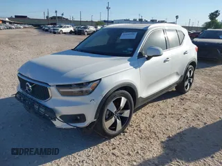 2021 Volvo XC40 Momentum with VIN YV4162UK5M2423299, listed as a IAAI auction lot 41940996 with 50,304 mi miles and . Bid and sale history available at DreamBid. Image 16.