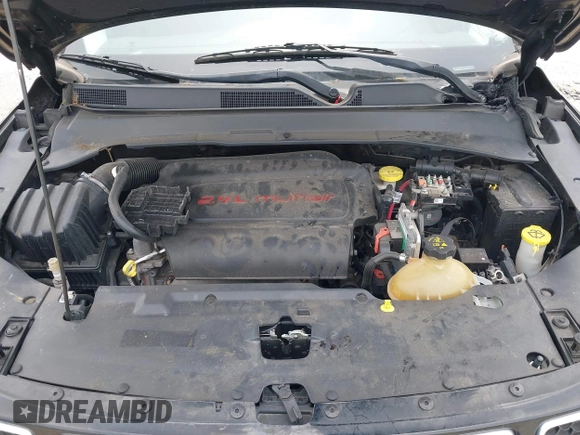 2018 Jeep Compass Latitude with VIN 3C4NJCBB6JT108842, listed as a IAAI auction lot 42221324 with 112,046 mi miles and . Bid and sale history available at DreamBid. Image 10.