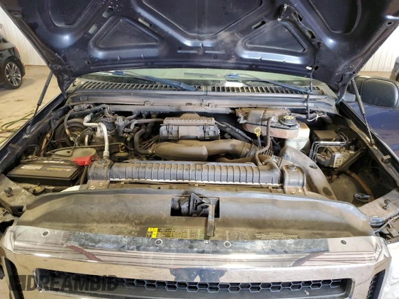 2006 Ford F-250 XL z VIN 1FTNF21586EB14334, wystawiony jako Copart lot #44016915 z przebiegiem 101 927 mil mil oraz Szkoda całkowita • Salvage title. Historia ofert i sprzedaży dostępna na DreamBid. Obrazek 11.