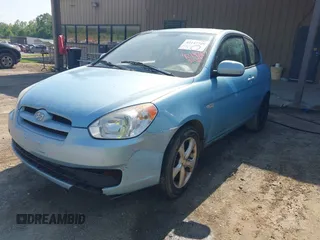 2010 Hyundai Accent GS z VIN KMHCM3AC7AU172494, wystawiony jako IAAI lot #42147729 z przebiegiem 175 187 mil mil oraz . Historia ofert i sprzedaży dostępna na DreamBid. Obrazek 2.