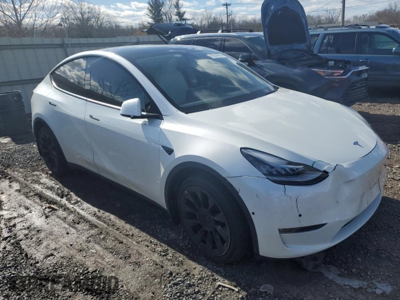 2022 Tesla Model Y Long Range with VIN 7SAYGDEE6NF454386, listed as a Copart auction lot 43506955 with 45,911 mi miles and Salvage Title. Bid and sale history available at DreamBid. Image 4.