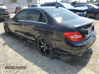 2014 Mercedes-Benz C 250 Sport with VIN WDDGF4HB1EG239197, listed as a Copart auction lot 60132695 with 88,813 mi miles and Clean title. Bid and sale history available at DreamBid. Image 2.