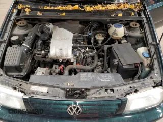 1998 Volkswagen Jetta z VIN 3VWSA81H5WM126169, wystawiony jako Copart lot #84884894 z przebiegiem 32 759 mil mil oraz Czysty tytuł • Clean title. Historia ofert i sprzedaży dostępna na DreamBid. Obrazek 11.
