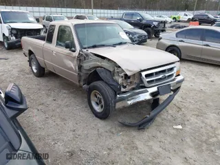 1998 Ford Ranger XL with VIN 1FTYR14U6WPA23925, listed as a IAAI auction lot 41515201 with 352,603 mi miles. Bid and sale history available at carsss.com. Image 1.