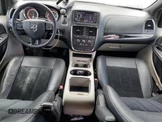 2018 Dodge Grand Caravan SXT z VIN 2C4RDGCG0JR267403, wystawiony jako Copart lot #57227545 z przebiegiem 117 549 mil mil oraz Szkoda całkowita • Salvage title. Historia ofert i sprzedaży dostępna na DreamBid. Obrazek 8.