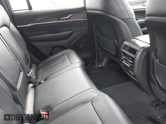2024 Jeep Grand Cherokee Limited with VIN 1C4RJHBG2RC200659, listed as a IAAI auction lot 41806655 with 7,389 mi miles and . Bid and sale history available at DreamBid. Image 8.