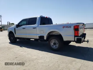 2024 Ford F-250 XL z VIN 1FT8W2BN2RED16263, wystawiony jako Copart lot #63127585 z przebiegiem 16 997 mil mil oraz Szkoda całkowita • Salvage title. Historia ofert i sprzedaży dostępna na DreamBid. Obrazek 2.