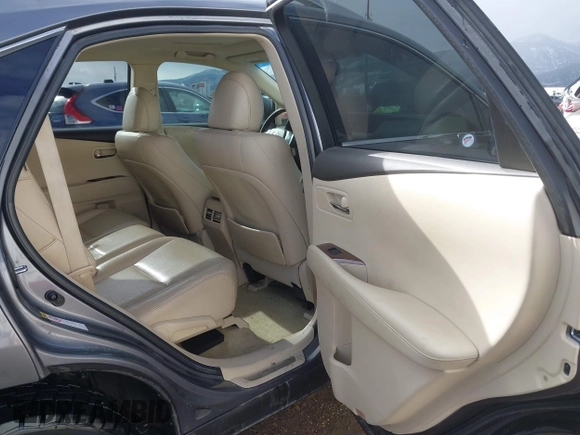 2013 Lexus RX 450h z VIN JTJBC1BAXD2051251, wystawiony jako IAAI lot #41746439 z przebiegiem 123 342 mil mil oraz . Historia ofert i sprzedaży dostępna na DreamBid. Obrazek 8.