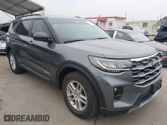 2025 Ford Explorer Active z VIN 1FMUK7DH0SGA27600, wystawiony jako IAAI lot #42139730 z przebiegiem 2 962 mil mil oraz . Historia ofert i sprzedaży dostępna na DreamBid. Obrazek 1.
