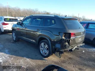 2019 Volkswagen Atlas 3.6L V6 SE w/Technology with VIN 1V2UR2CA1KC525110, listed as a IAAI auction lot 41395556 with 80,884 mi miles. Bid and sale history available at carsss.com. Image 3.