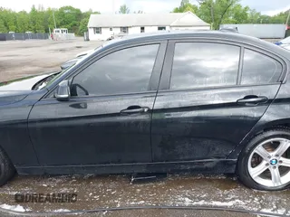 2013 BMW 3 Series 320i xDrive с VIN WBA3C3C55DF982704, выставлен на аукционе IAAI как лот 42129268 с пробегом 112 318 миль миль и . История ставок и продаж доступна на DreamBid. Изображение 14.