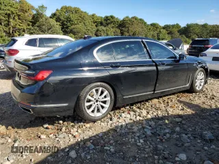 2021 BMW 7 Series 740i xDrive with VIN WBA7T4C01MCF84387, listed as a Copart auction lot 71606223 with 28,283 mi miles. Bid and sale history available at carsss.com. Image 3.