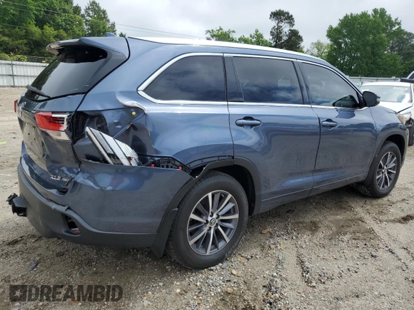 2018 Toyota Highlander SE with VIN 5TDJZRFH9JS858688, listed as a Copart auction lot 55343275 with 103,287 mi miles and Salvage title. Bid and sale history available at DreamBid. Image 3.