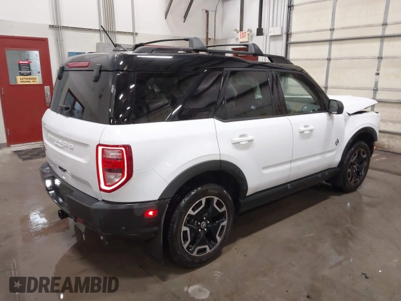 2021 Ford Bronco Sport Outer Banks z VIN 3FMCR9C61MRB05235, wystawiony jako IAAI lot #41726178 z przebiegiem 30 416 mil mil oraz . Historia ofert i sprzedaży dostępna na DreamBid. Obrazek 4.