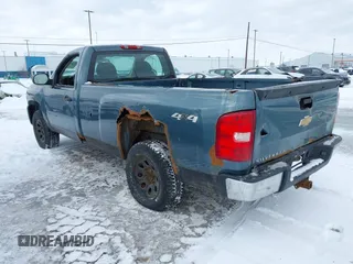 2008 Chevrolet Silverado 1500 Work Truck with VIN 1GCEK14C38Z280529, listed as a IAAI auction lot 41542019 with 188,094 mi miles. Bid and sale history available at carsss.com. Image 3.