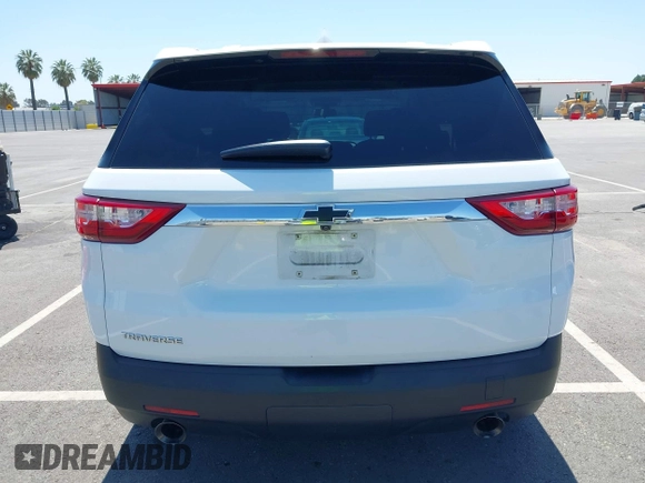 2021 Chevrolet Traverse LS z VIN 1GNERFKW8MJ266373, wystawiony jako IAAI lot #42170670 z przebiegiem 45 457 mil mil oraz . Historia ofert i sprzedaży dostępna na DreamBid. Obrazek 17.