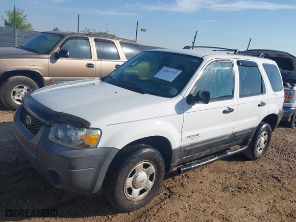 2007 Ford Escape XLS with VIN 1FMYU02Z27KB18032, listed as a IAAI auction lot 42047295 with 163,348 mi miles. Bid and sale history available at carsss.com. Image 2.