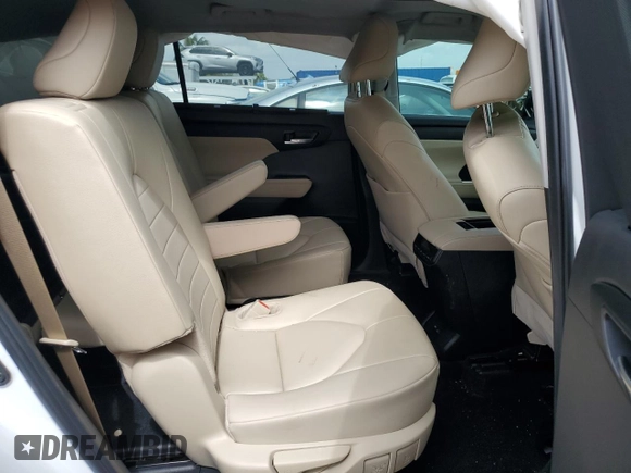 2024 Toyota Highlander LE with VIN 5TDKDRAH6RS534720, listed as a Copart auction lot 59989285 with 12,626 mi miles and Salvage title. Bid and sale history available at DreamBid. Image 10.