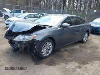 2013 Lexus ES 4dr Sdn with VIN JTHBK1GG4D2028601, listed as a IAAI auction lot 41922786 with 149,007 mi miles. Bid and sale history available at carsss.com. Image 2.