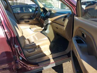 2007 Honda Pilot EX-L with VIN 5FNYF18757B021138, listed as a IAAI auction lot 41246585 with 179,974 mi miles. Bid and sale history available at carsss.com. Image 5.