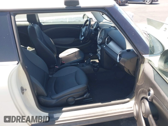 2010 MINI Hardtop with VIN WMWMF3C53ATZ25765, listed as a IAAI auction lot 42314587 with 107,677 mi miles and . Bid and sale history available at DreamBid. Image 5.