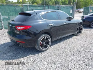 2019 Maserati Levante z VIN ZN661XUA2KX308301, wystawiony jako IAAI lot #40950821 z przebiegiem 40 982 mil mil oraz . Historia ofert i sprzedaży dostępna na DreamBid. Obrazek 4.