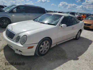 2003 Mercedes-Benz CLK-Class 3.2L with VIN WDBLK65G73T135929, listed as a Copart auction lot 76175704 with 114,677 mi miles and Salvage Title. Bid and sale history available at carsss.com. Image 1.