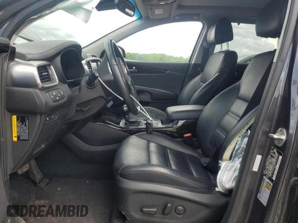 2018 Kia Sorento EX z VIN 5XYPHDA59JG400921, wystawiony jako Copart lot #56430855 z przebiegiem 151 075 mil mil oraz Szkoda całkowita • Salvage title. Historia ofert i sprzedaży dostępna na DreamBid. Obrazek 7.