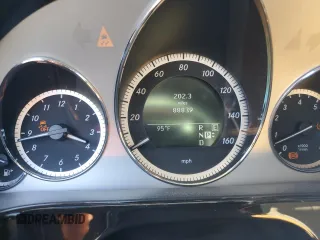 2011 Mercedes-Benz E 550 Luxury with VIN WDDHF7CB7BA301181, listed as a Copart auction lot 71566514 with 88,839 mi miles and Salvage Title. Bid and sale history available at DreamBid. Image 9.