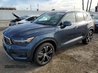 2022 Volvo XC40 Inscription z VIN YV4162UL0N2787155, wystawiony jako Copart lot #49329705 z przebiegiem Nie podano mil oraz Szkoda całkowita • Salvage title. Historia ofert i sprzedaży dostępna na DreamBid. Obrazek 1.