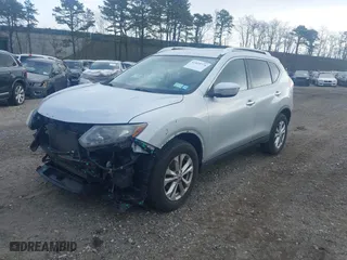 2015 Nissan Rogue SV with VIN KNMAT2MVXFP519053, listed as a IAAI auction lot 41839774 with 136,895 mi miles. Bid and sale history available at carsss.com. Image 2.