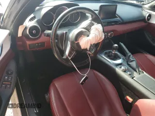 2020 Mazda MX-5 Miata Grand Touring z VIN JM1NDAD78L0417426, wystawiony jako Copart lot #62725524 z przebiegiem Nie podano mil oraz Szkoda całkowita • Salvage title. Historia ofert i sprzedaży dostępna na DreamBid. Obrazek 8.